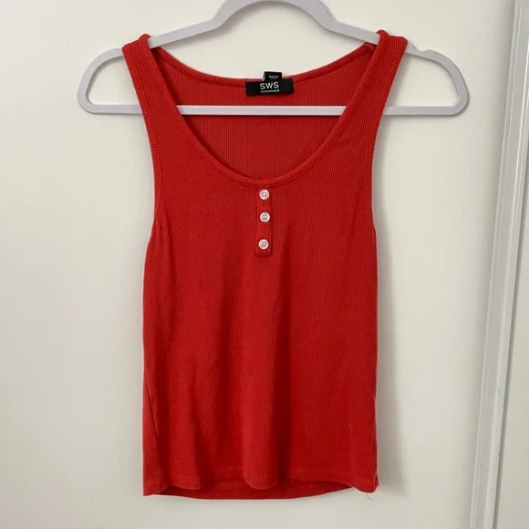 SWS Essentials Rust Orange Button Tank Top - Picture 1 of 5